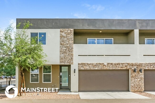 Building Photo - 2000 N 36th St