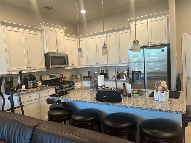 Foto del edificio - 1229 Creekbank Dr