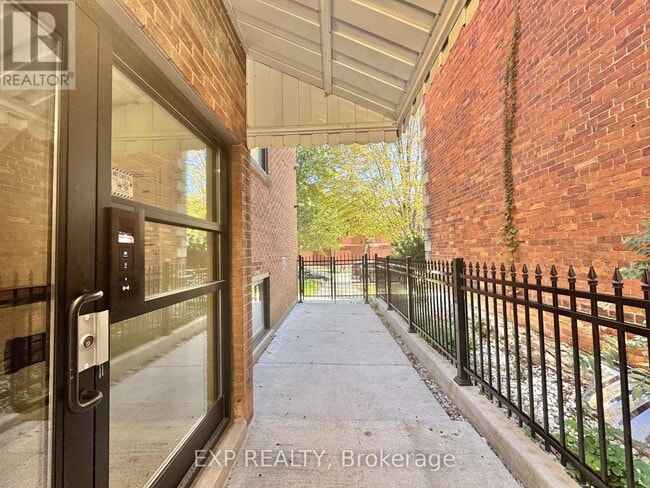 Building Photo - 100 West Avenue S