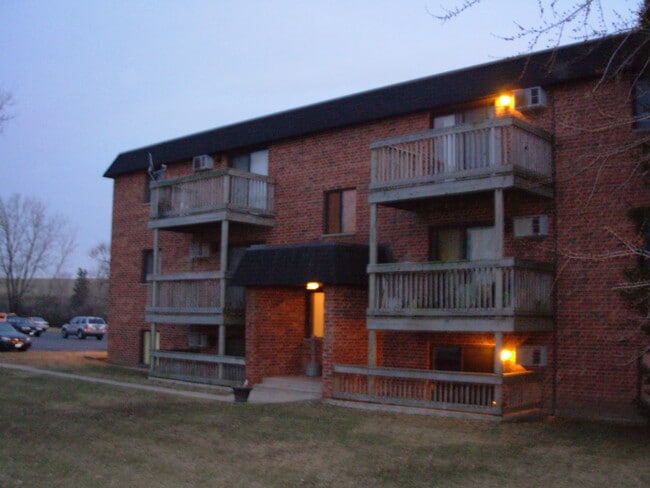 Building Photo - 731 Old Grand Ave