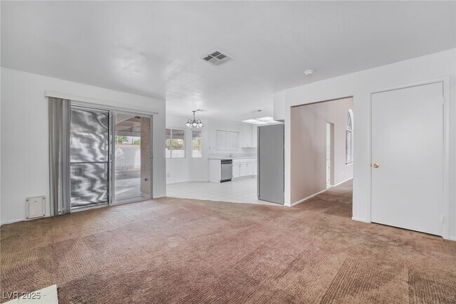 Foto del edificio - 8501 Shelly Rd