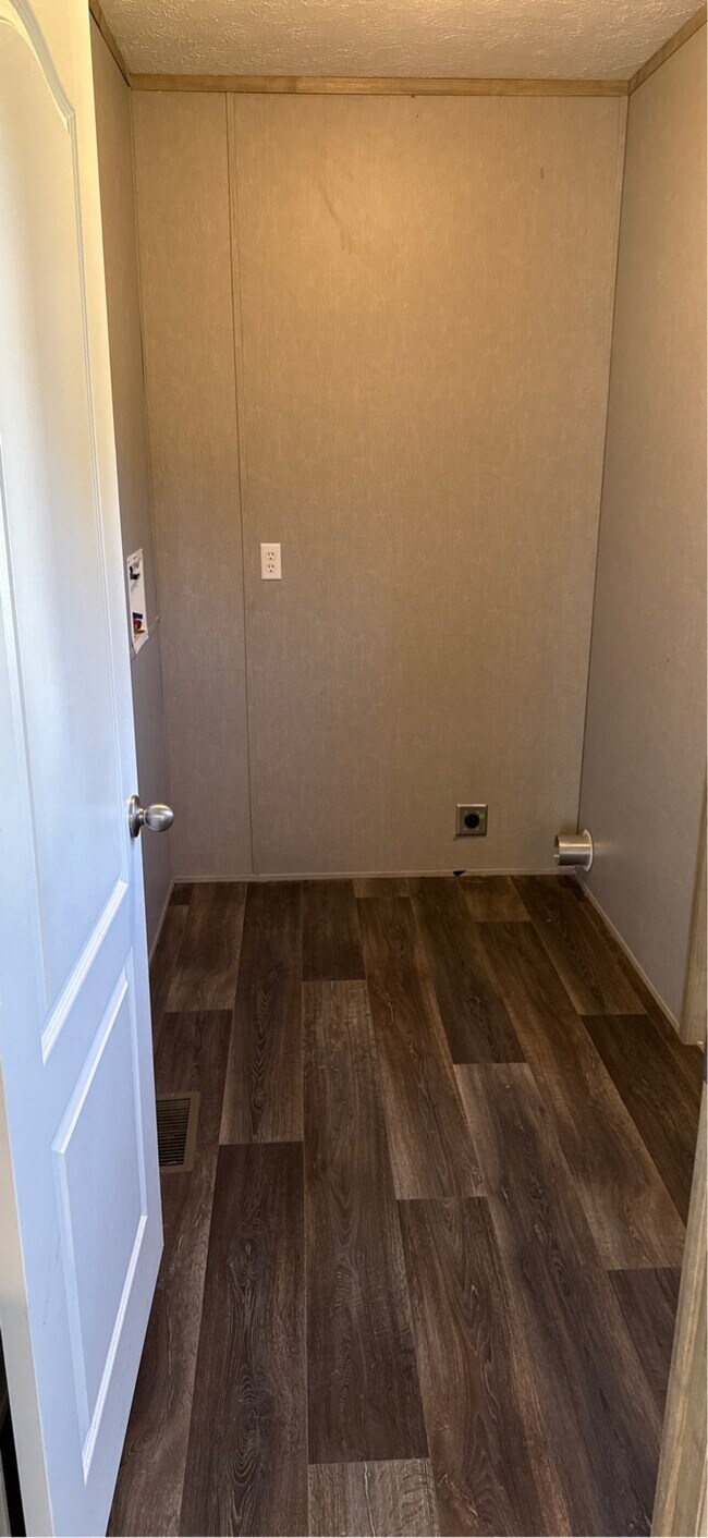 Foto del edificio - 129 W Spruce