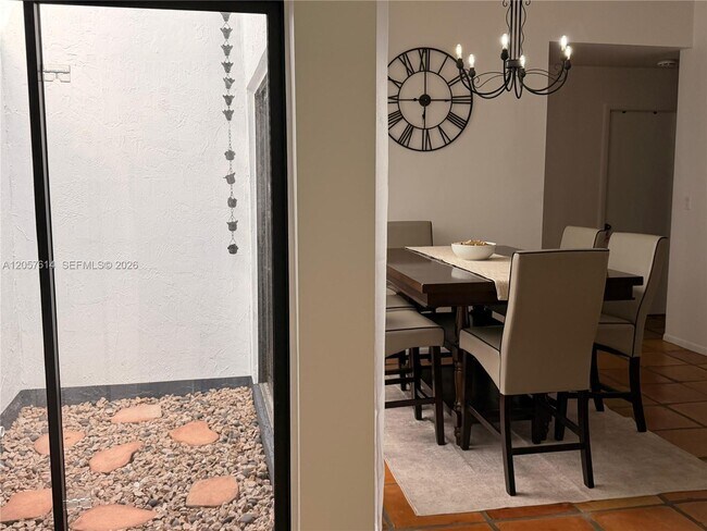 Foto del edificio - 6641 NW 174th Terrace