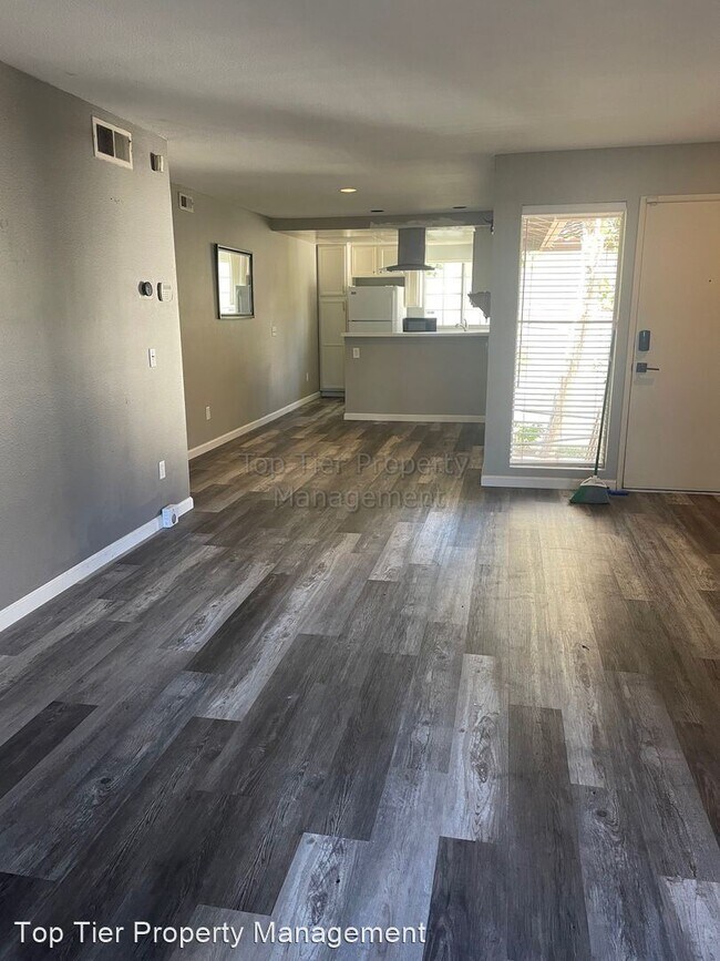 Foto del edificio - 2 br, 2 bath House - 4821 Bella Pacific Ro...