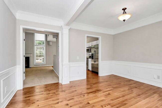 Foto del edificio - 5916 Downfield Wood Dr