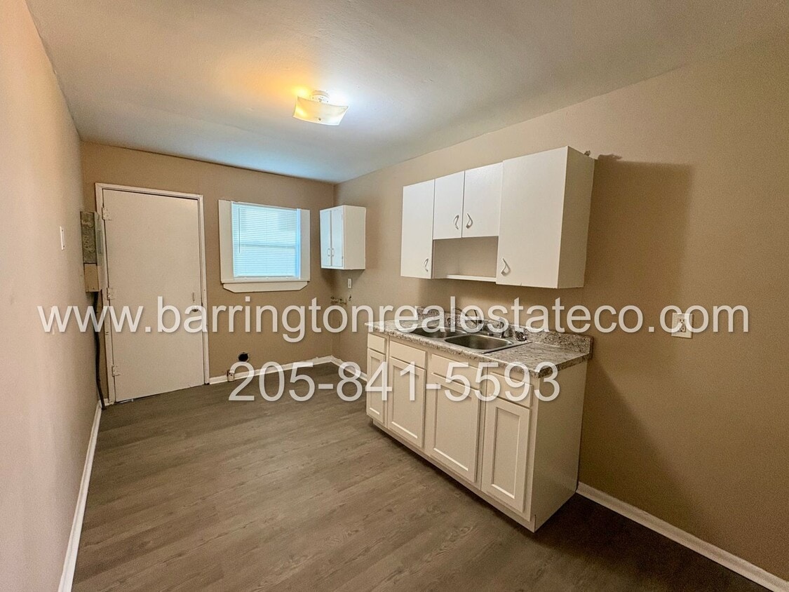 Building Photo - 817 Overton Ave