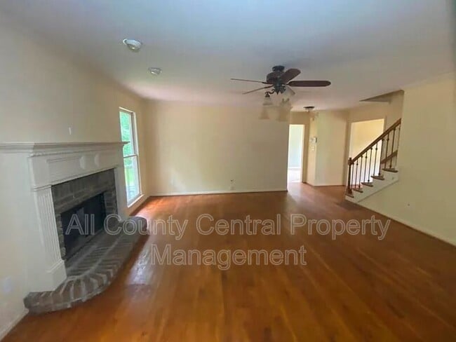 Building Photo - 6257 Canterbury Rd