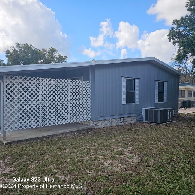 Building Photo - 8030 Fairlane Ave