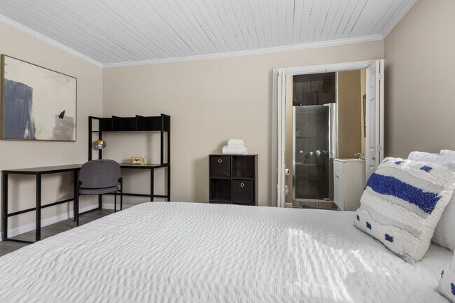 Foto del edificio - 706 Cross St NW