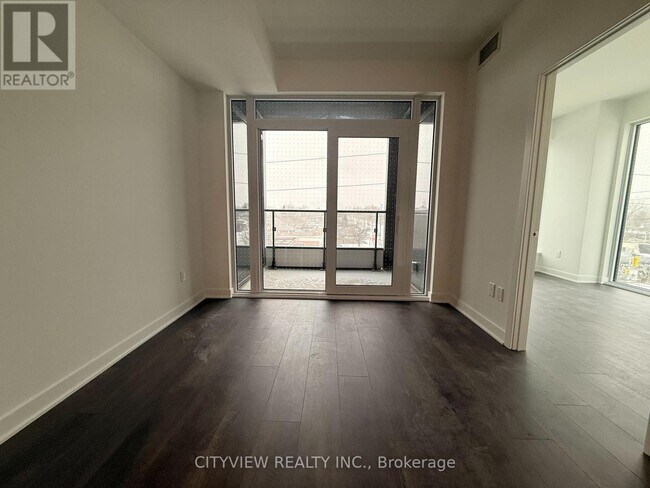 Building Photo - 1007 The Queensway