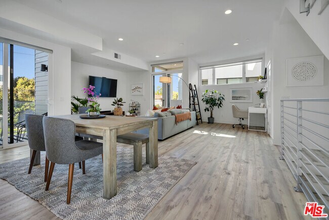 Foto del edificio - 3301 Aria Ln