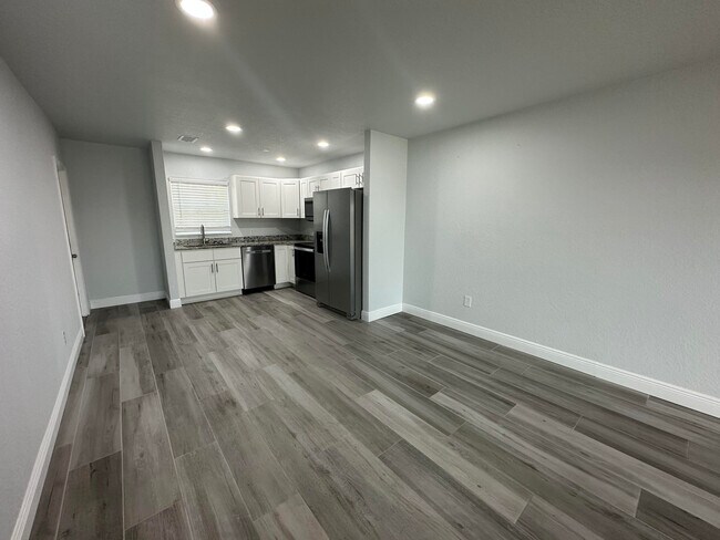 Foto del edificio - 14506 Tamiami Trl