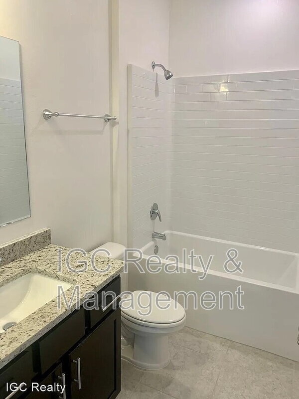 Foto del edificio - 2482 Pinwherry St