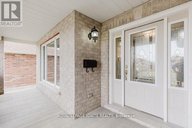 Building Photo - 99 Hickory Grove