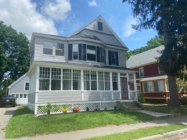 Building Photo - 27 Shaffner St