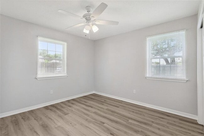 Building Photo - 1101 Field Ave
