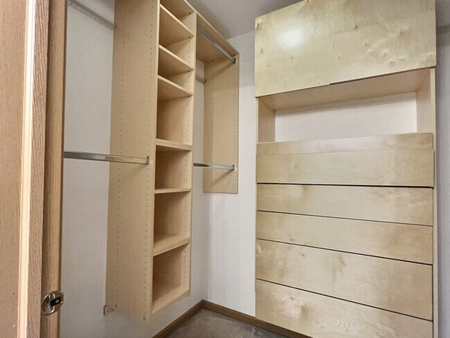Building Photo - 478 Vaughn Cir
