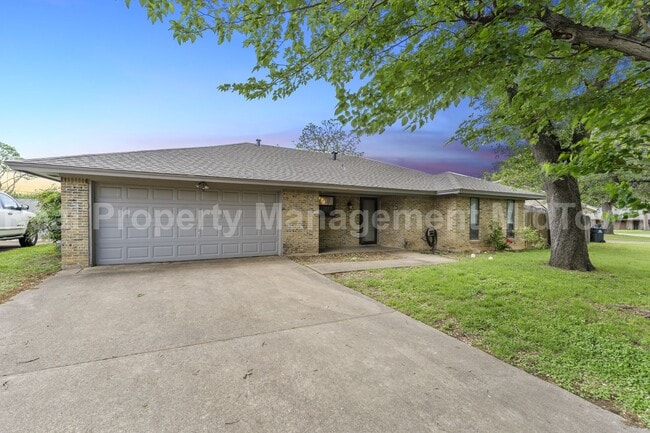 Photo - 2907 Ashbury Dr House