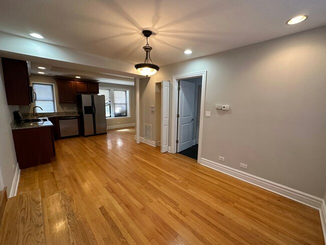 Foto del edificio - 3925 W Altgeld St