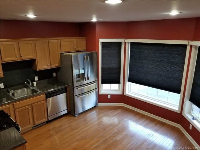 Building Photo - 15 Great Oak Ridge Way