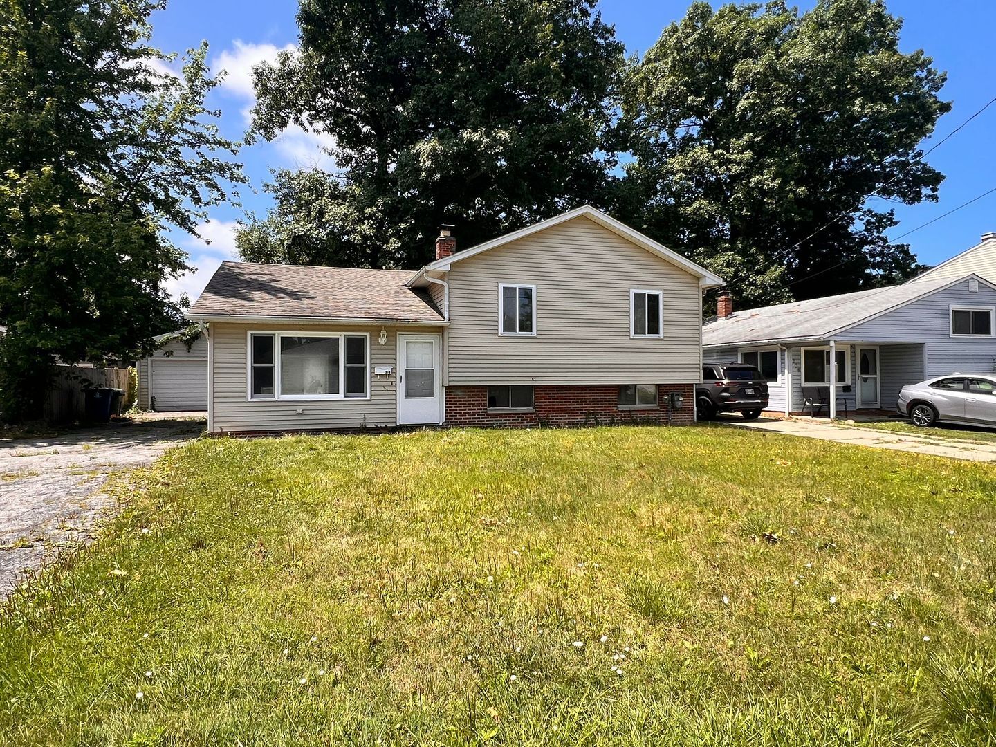 210 Kenyon Rd Eastlake, OH 44095 – photo 2