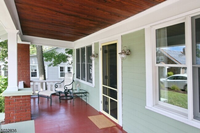 Building Photo - 14 Dead End Rd