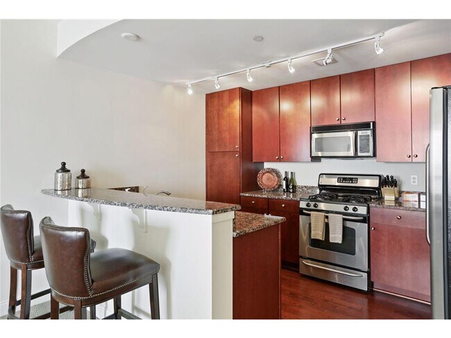Foto del edificio - 100 3rd Ave S