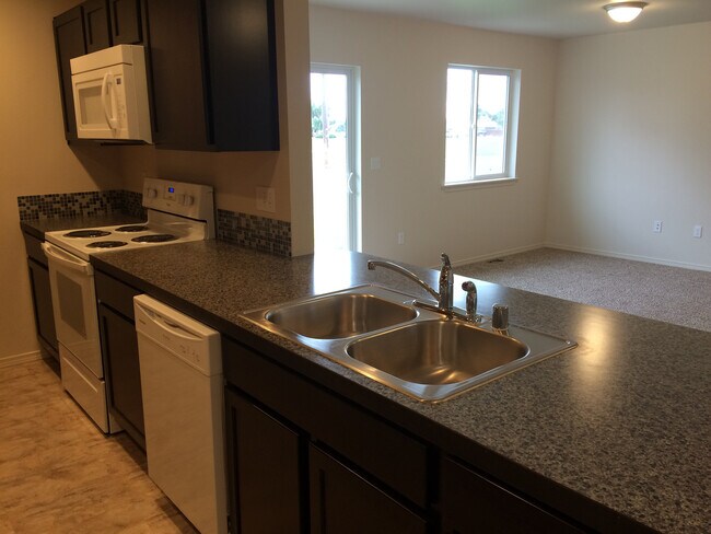 Foto del edificio - Large 2 Bedroom, 2 Bath Duplex