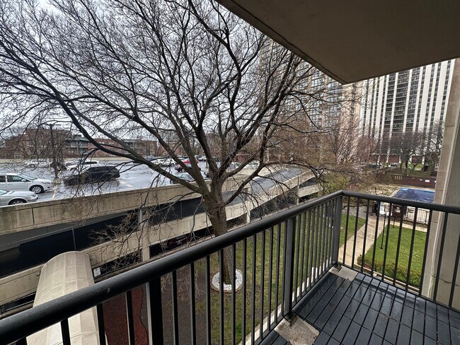 Foto del edificio - 2605 S Indiana Ave