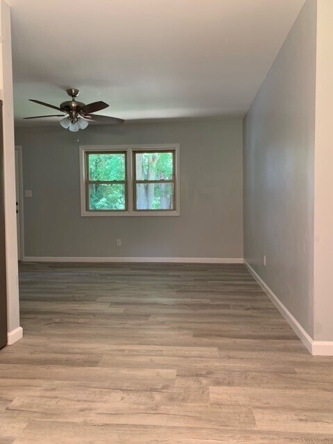 Building Photo - 907 Boyce St