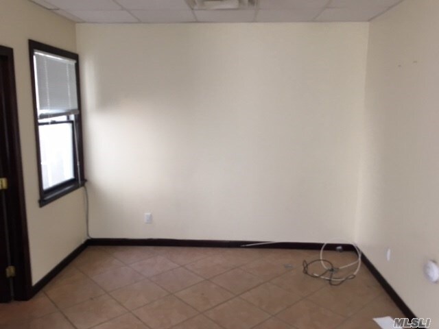 Building Photo - 402 Bedford Ave