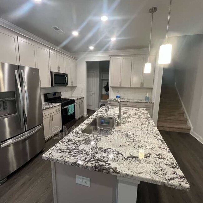 Building Photo - 106 Brody Way