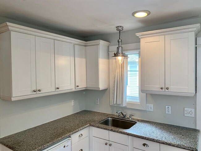 Building Photo - 1209 Cortlandt St