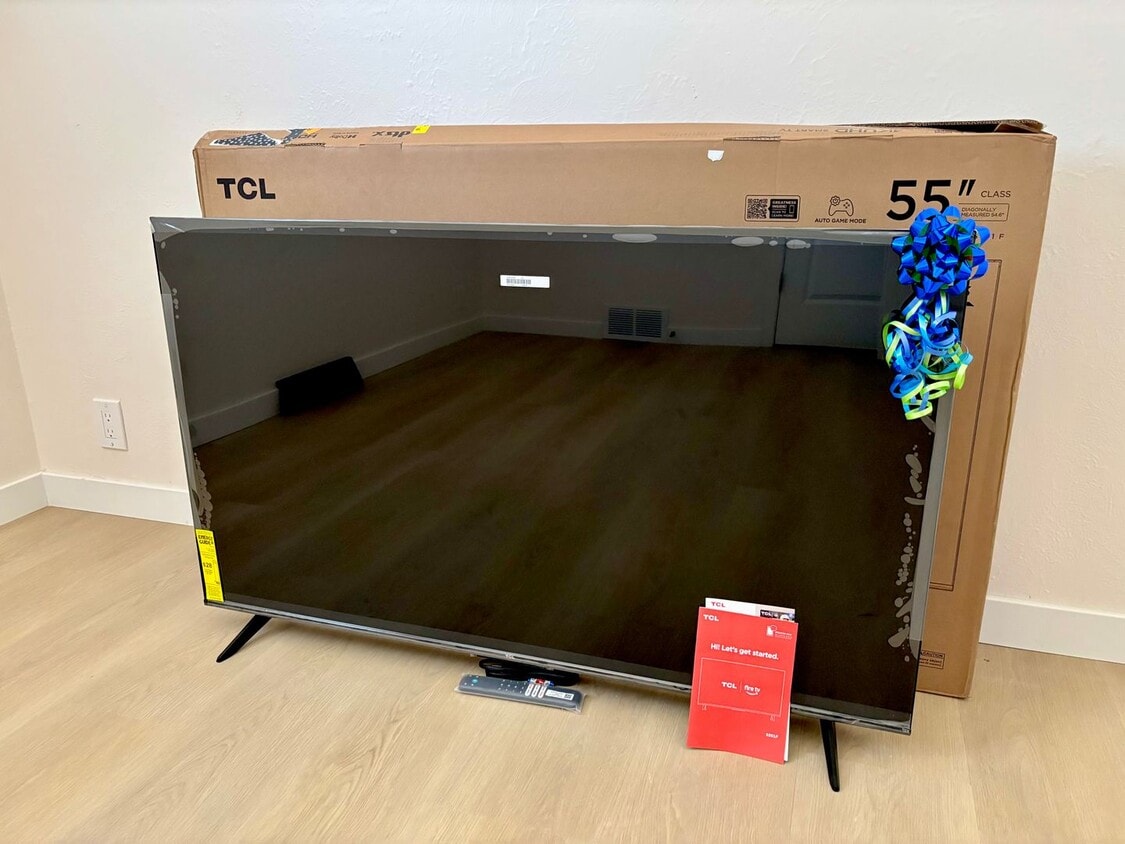 Foto principal - FREE 55” Smart TV With Lease!