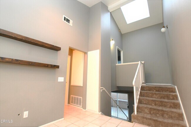Building Photo - 5301 Columbus Pl