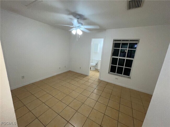 Foto del edificio - 361 Bell Blvd