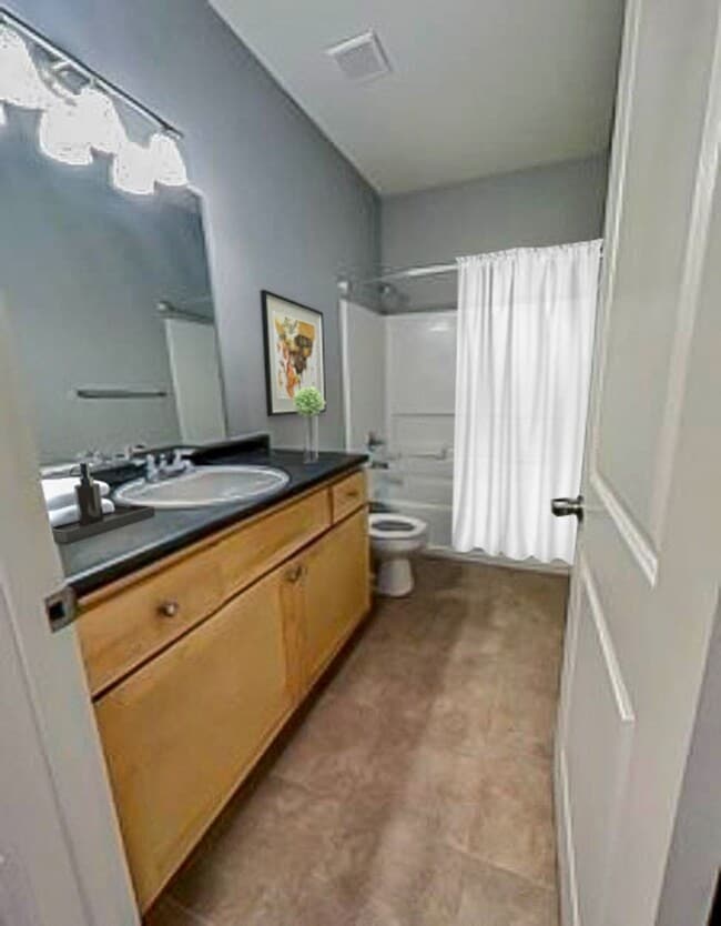 Interior Photo - Audubon Cove Apartment
