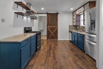 Building Photo - 162 Mc Dougal Ave