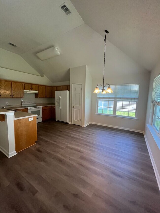 Building Photo - 128 Arbor Village Dr
