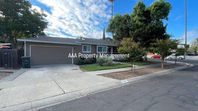 Building Photo - Concord Beautiful 3 bedroom 2 bath home Im...