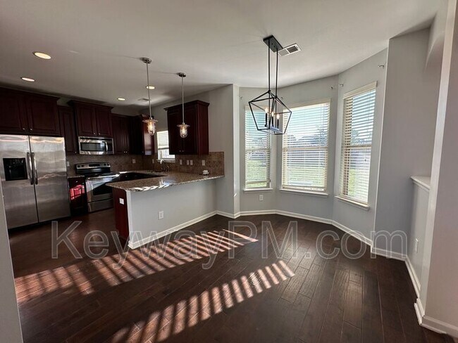 Foto del edificio - 7228 Roundstone Drive