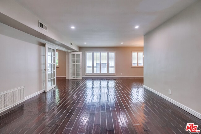 Foto del edificio - 10645 Wilshire Blvd