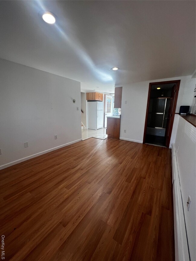 Foto del edificio - 210 Bay Shore Rd