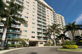 Building Photo - 94-979-979 Kau'Olu Pl