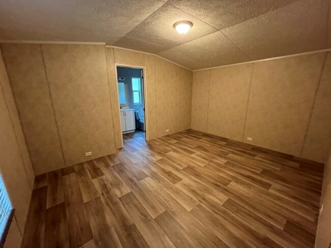 Building Photo - 331 Private Rd 6420