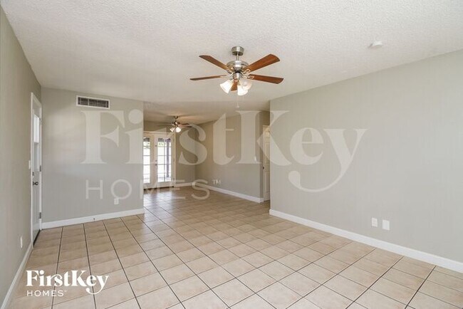 Foto del edificio - 1332 North Westwood Circle