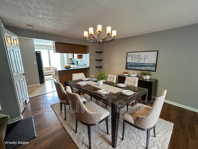 Foto del edificio - 753 Woodlyn Dr S