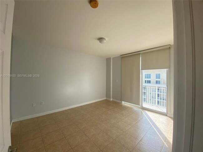 Building Photo - 2425 SW 27th Ave