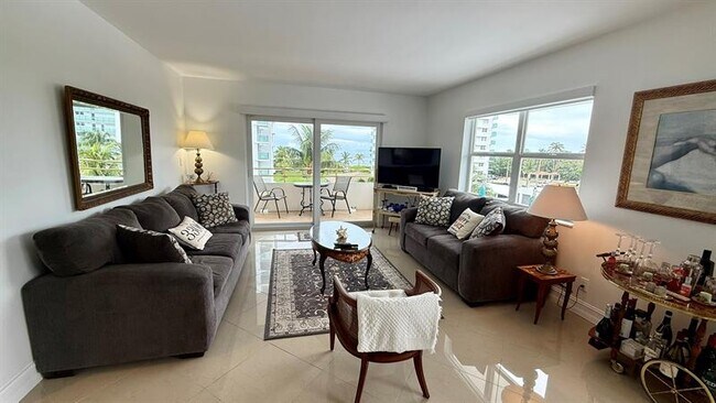 Building Photo - 1630 N Ocean Blvd