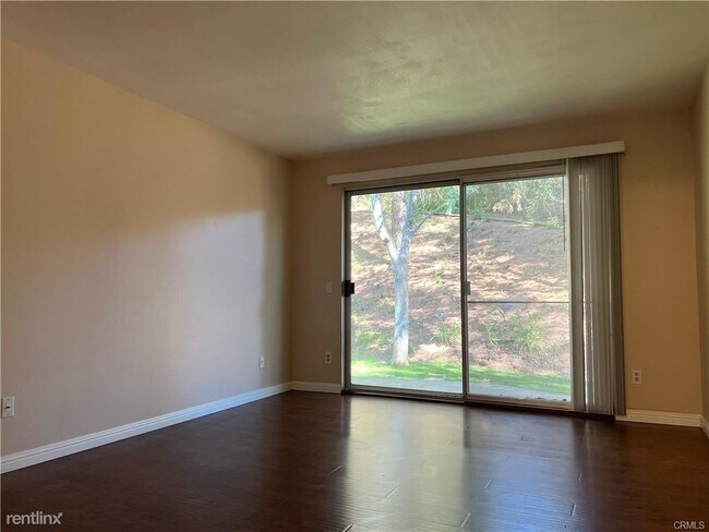 Building Photo - 3 br, 2 bath Townhome - 22042 Caminito Vino